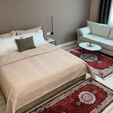 Smart Home , Lovely Apartment In Tirana Esterno foto
