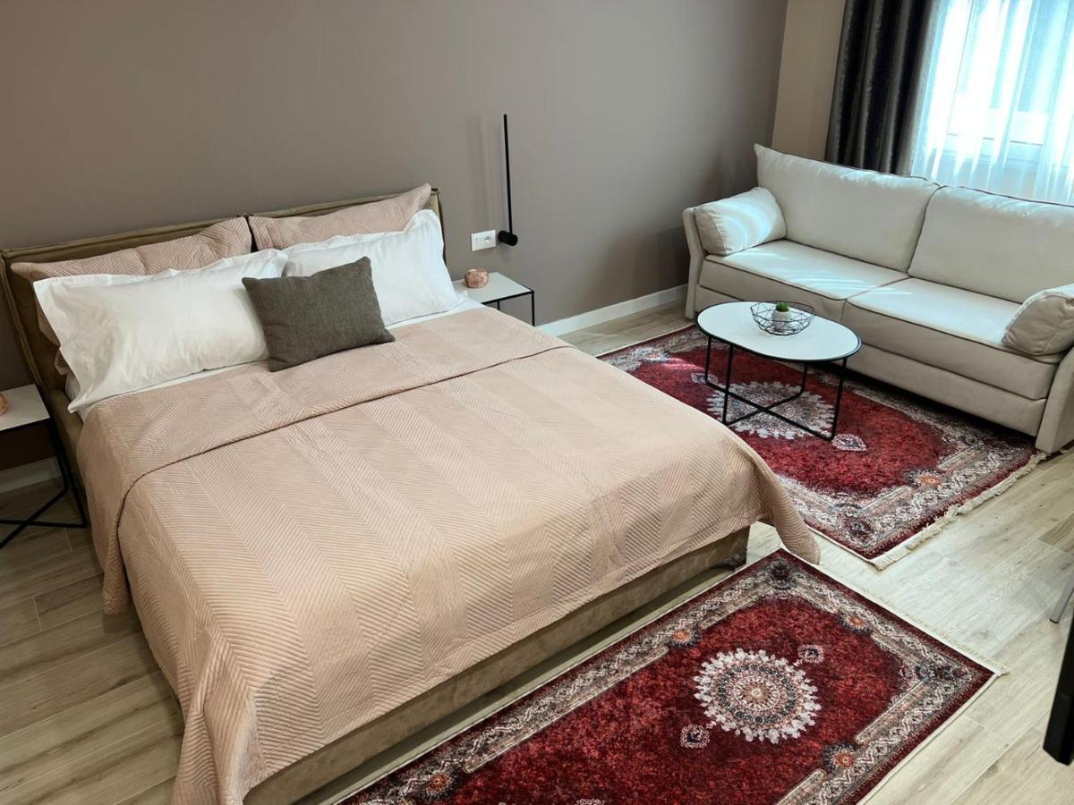 Smart Home , Lovely Apartment In Tirana Esterno foto