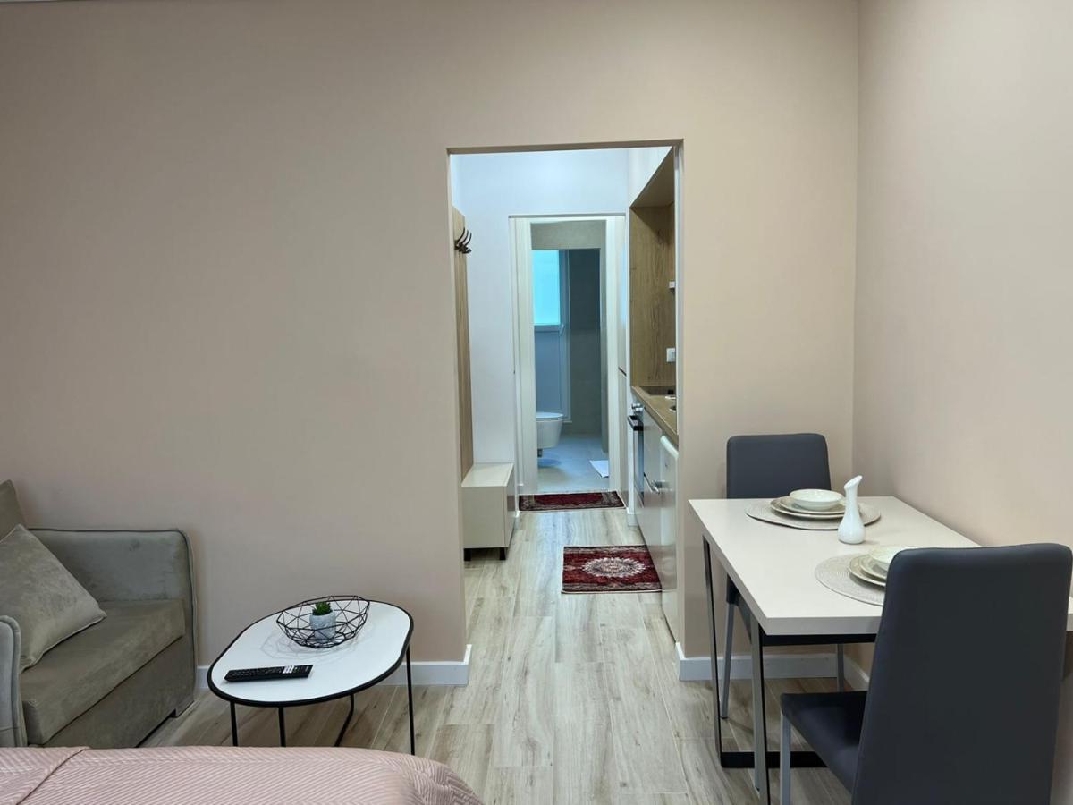 Smart Home , Lovely Apartment In Tirana Esterno foto