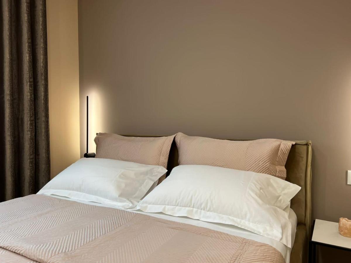 Smart Home , Lovely Apartment In Tirana Esterno foto